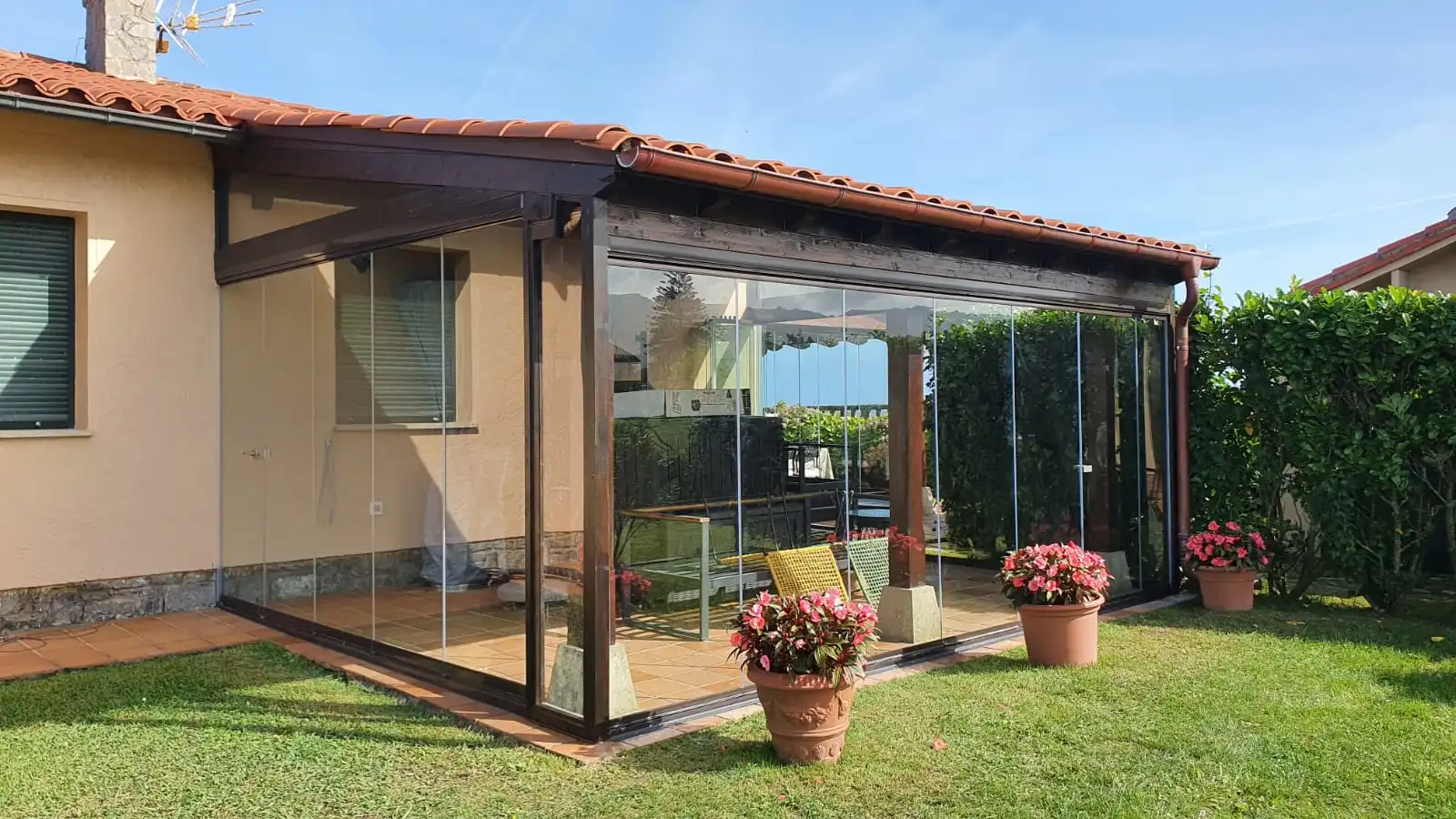 Acristalamiento integral de terrazas y porches en Asturias y Cantabria Acristalamiento integral de terrazas y porches en Asturias y Cantabria