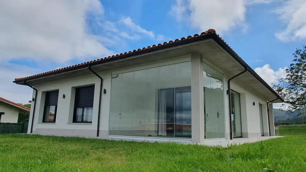 cortinas de cristal para porche en Duyos Asturias