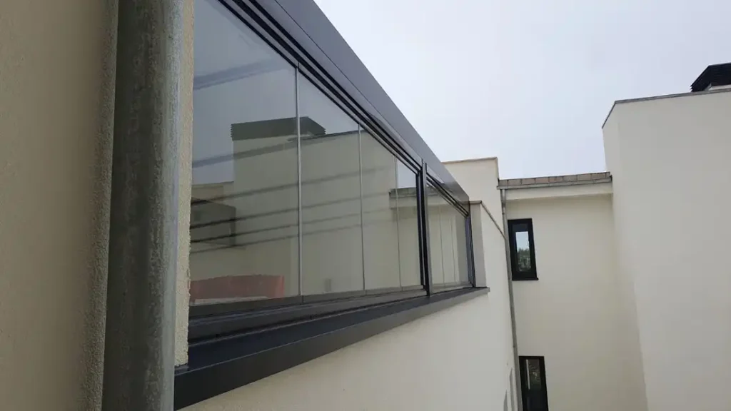 cerramientos de cristal en llanes, cortinas de cristal en terrazas asturias, acristalamiento moderno para terrazas, cerramientos en cantabria con Cialca (5)