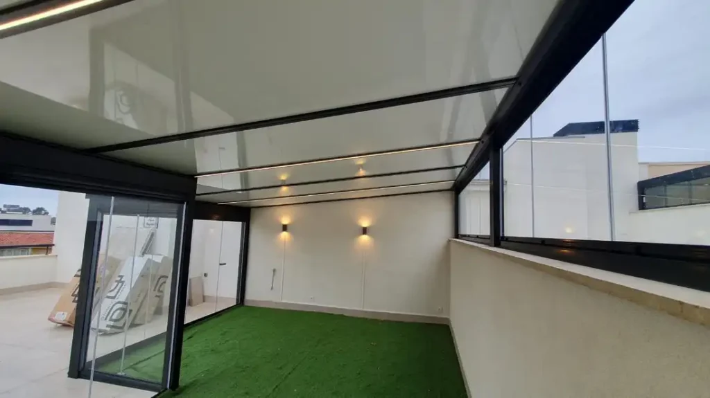 cerramientos de cristal en llanes, cortinas de cristal en terrazas asturias, acristalamiento moderno para terrazas, cerramientos en cantabria con Cialca (8)