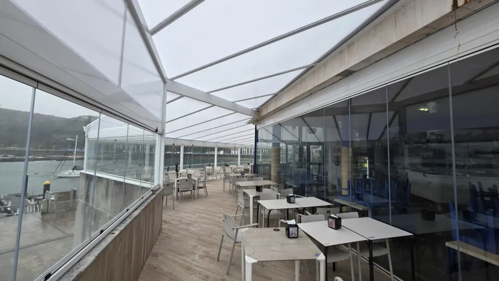 Candas Asturias cerramientos cialca (2) Cerramiento de terraza en Taberna Marinera Náutico Candás